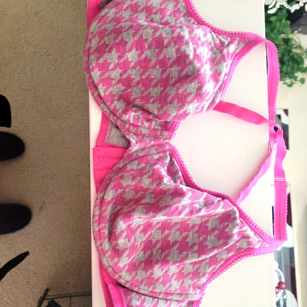 CACIQUE Convertible Bra & Hipster Panty set.
